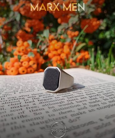 انگشتر مردانه با طرح ساده از جنس استیل و سنگ ساده مشکی